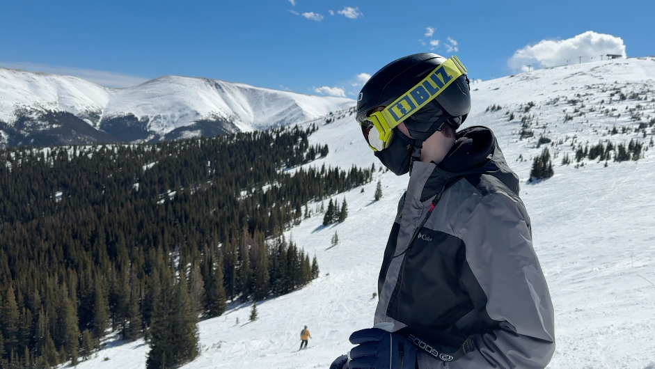 ted_skis_parsenn_bowl.mp4