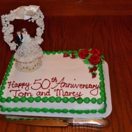 The cake topper appears on another cake!