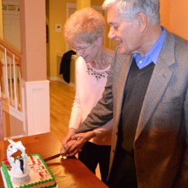 Cutting the final cake