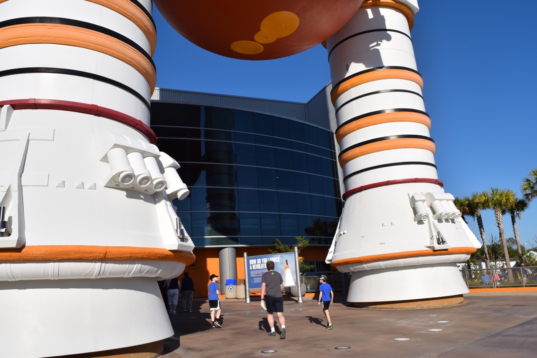 Entering between the solid rocket boosters