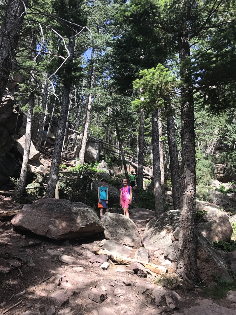 Hiking with friends to Mallory Cave