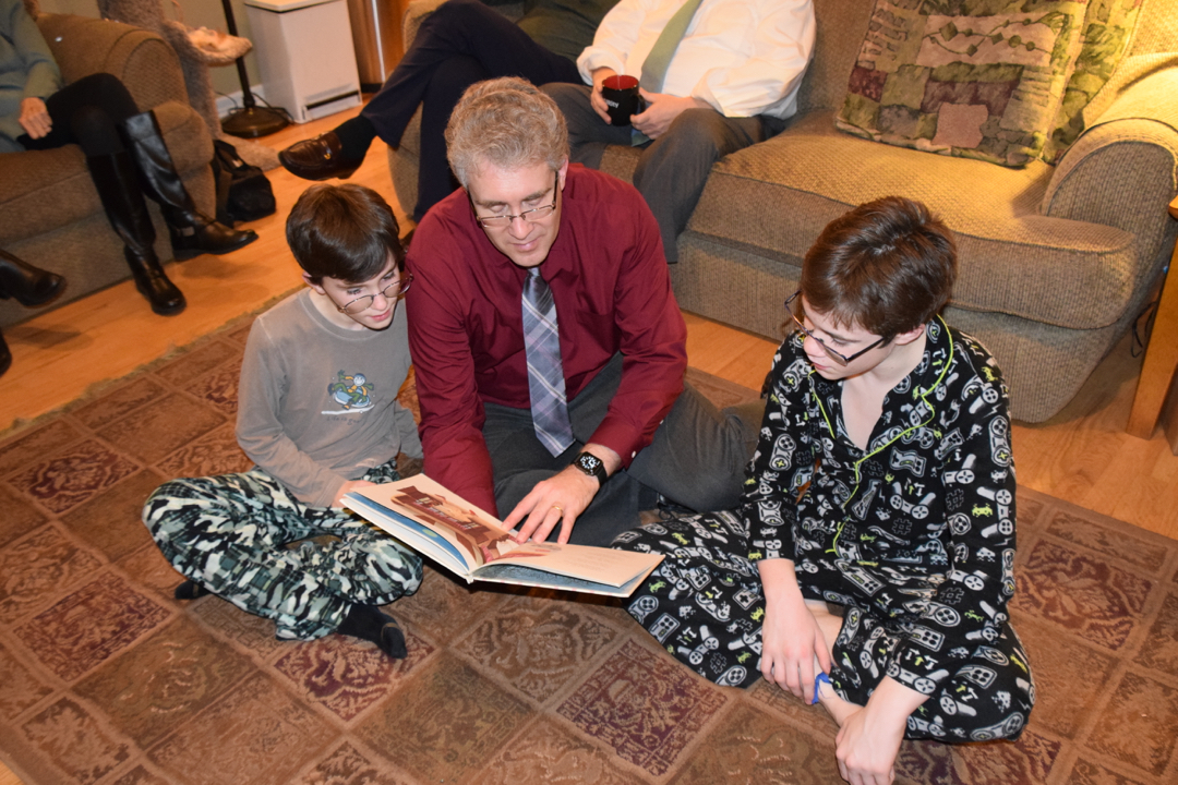 The reading of 'Twas the Night Before Christmas