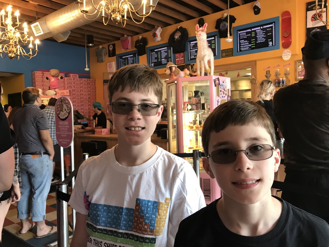Voodoo Donuts, Denver