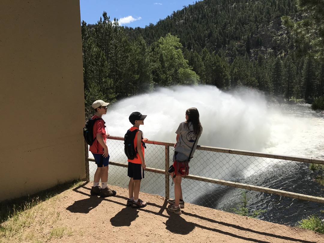 Hiking around Button Rock dam spillway