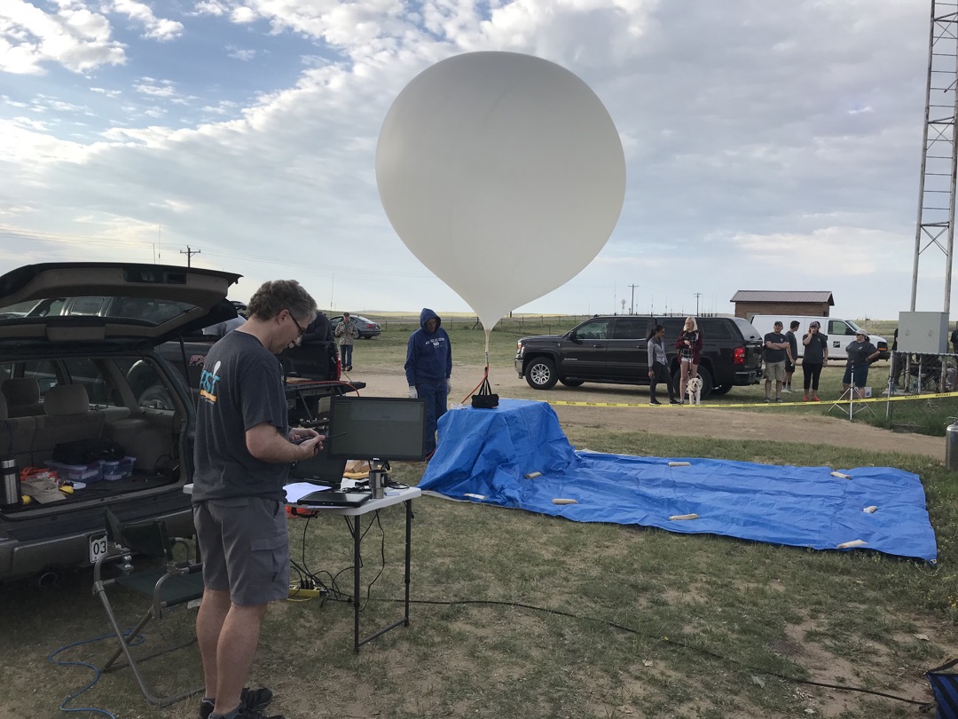 Jeff mans the ground station for the Ball interns EOSS baloon launch