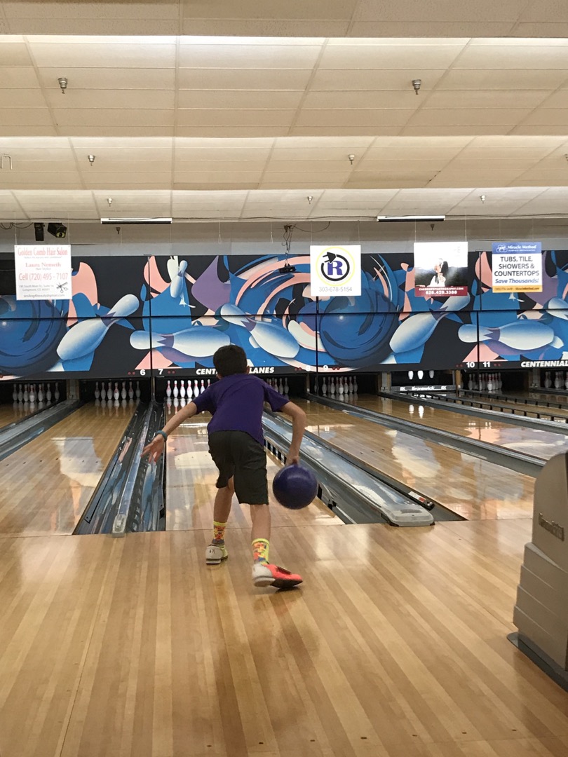 Ted crushes Mom at bowling