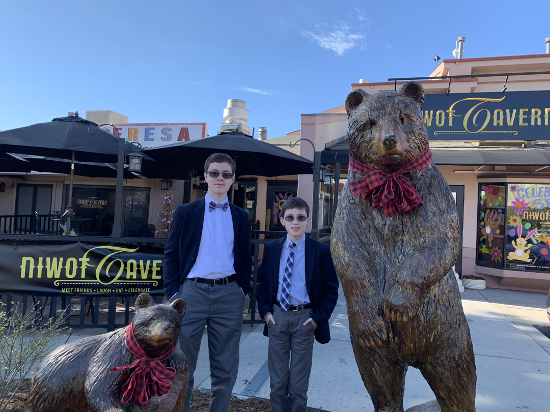 Bears at brunch