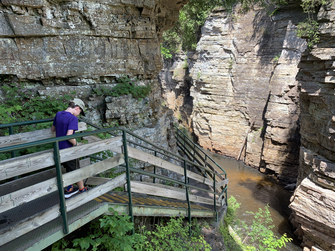 Following the trail around the chasm