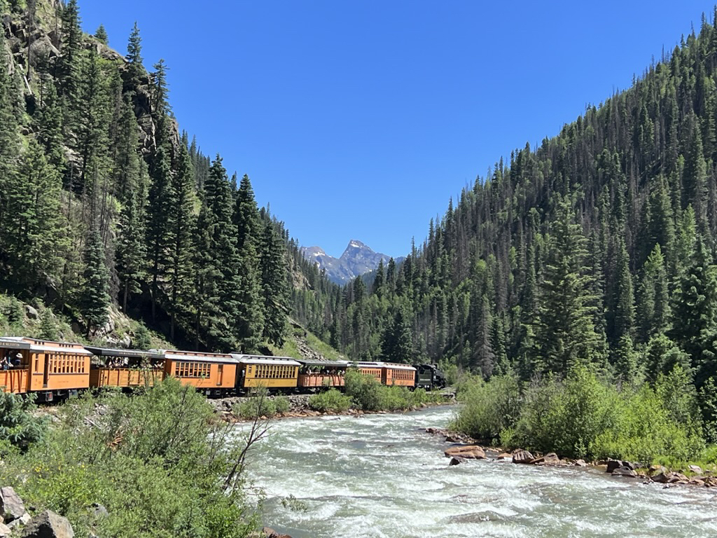 Winding our way back down the Animas River