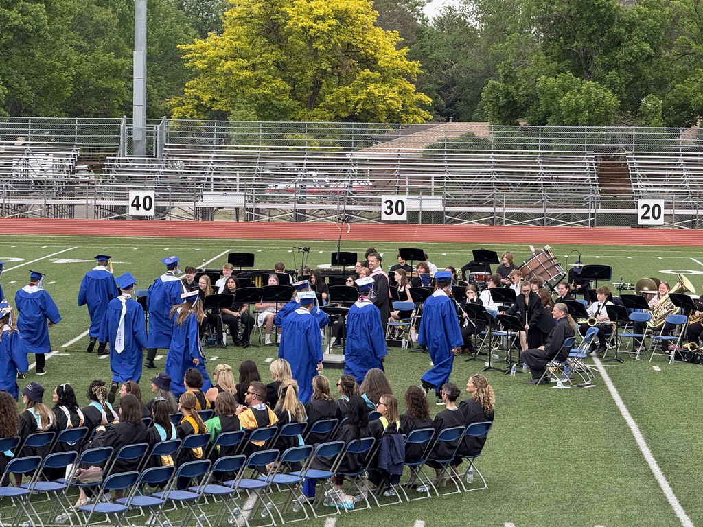 Seniors head to the band for their final high school performance